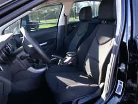 Peugeot 308 (2011) thumbnail 3