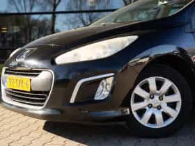 Peugeot 308 (2011) thumbnail 8