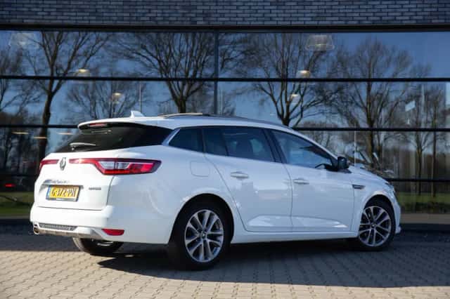 Renault Mégane (2019) thumbnail 2