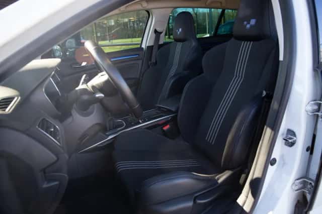 Renault Mégane (2019) thumbnail 4