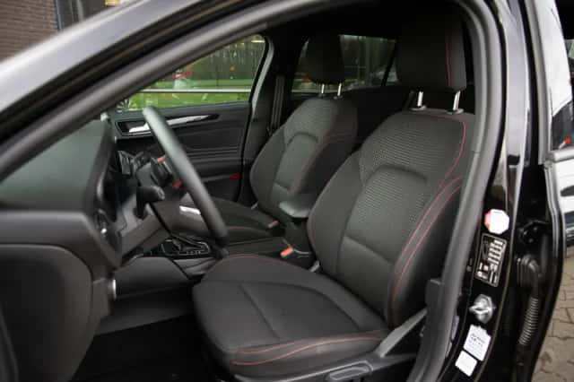Ford Focus (2023) thumbnail 3
