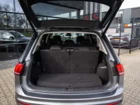 Volkswagen Tiguan (2017) thumbnail 24