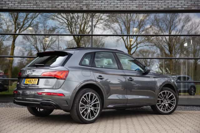 Audi Q5 (2021) thumbnail 2