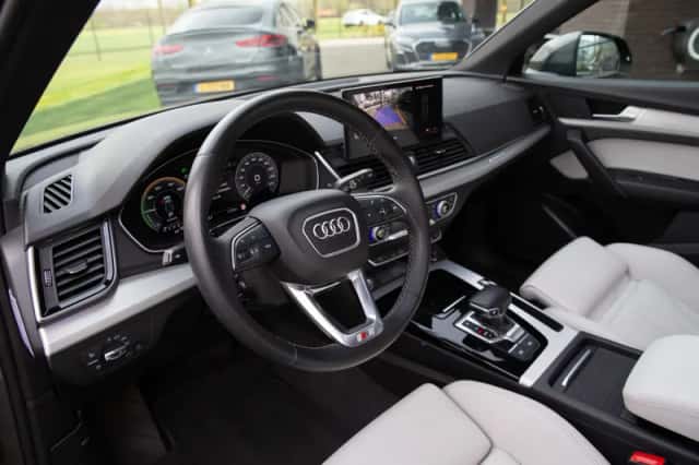 Audi Q5 (2021) thumbnail 5