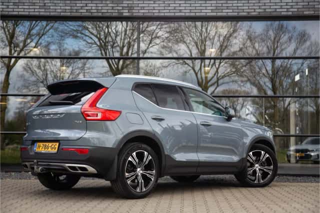 Volvo XC40 (2020) thumbnail 2