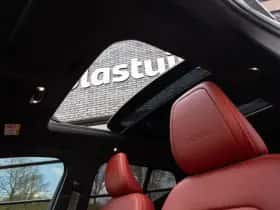 Volvo XC40 thumbnail 3