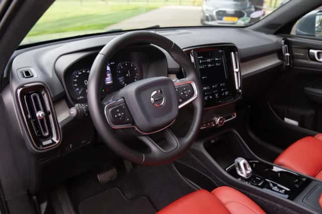 Volvo XC40 (2020) thumbnail 5