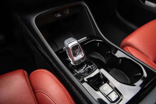 Volvo XC40 (2020) thumbnail 6