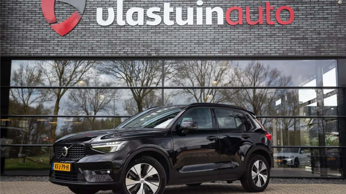 Volvo XC40 — foto 1