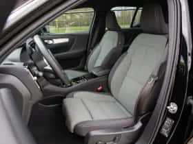 Volvo XC40 thumbnail 3