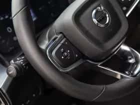Volvo XC40 thumbnail 5