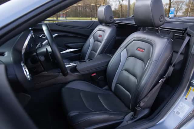 Chevrolet Camaro Convertible (2019) thumbnail 4