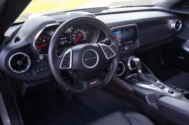 Chevrolet Camaro Convertible (2019) thumbnail 5