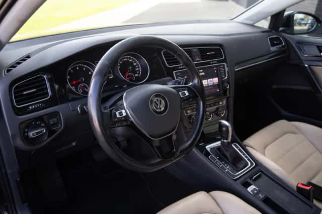 Volkswagen Golf (2014) thumbnail 4