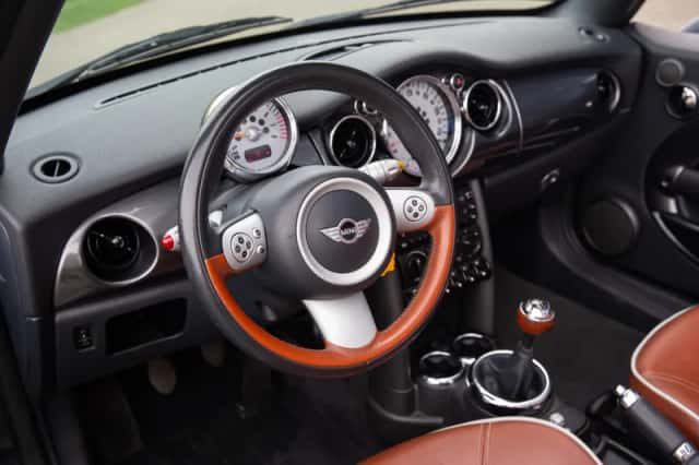 MINI Cooper (2007) thumbnail 4