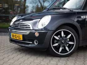 MINI Cabrio (2006) thumbnail 7