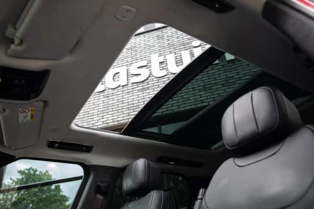 Land Rover Range Rover Sport (2023) thumbnail 3