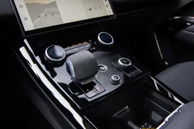 Land Rover Range Rover Sport (2023) thumbnail 6