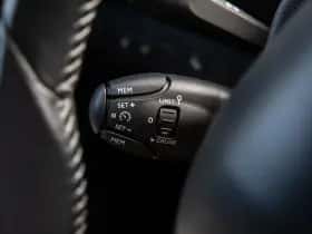 Peugeot 308 (2014) thumbnail 12