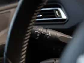 Peugeot 308 (2014) thumbnail 18