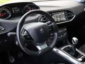 Peugeot 308 (2014) thumbnail 4