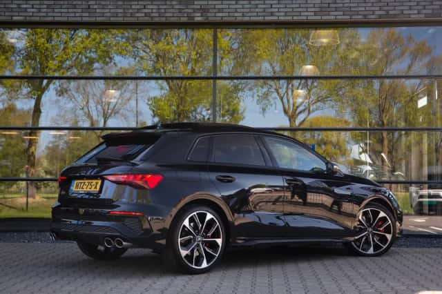Audi A3 (2021) thumbnail 2