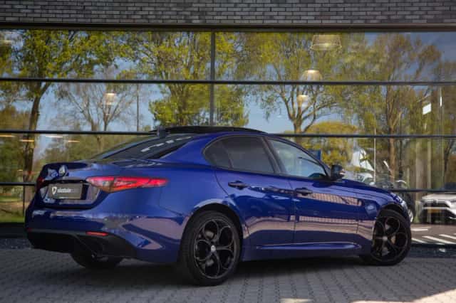 Alfa Romeo Giulia (2020) thumbnail 2