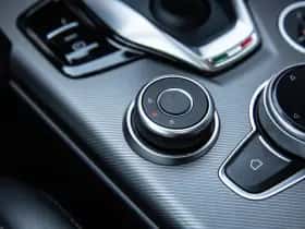 Alfa Romeo Giulia (2020) thumbnail 20