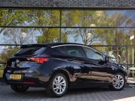Opel Astra (2015) thumbnail 2