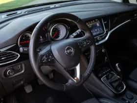 Opel Astra (2015) thumbnail 4