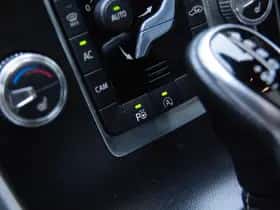 Volvo V60 (2017) thumbnail 18