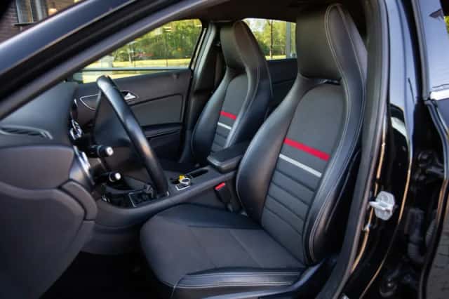 Mercedes-Benz A-Klasse (2015) thumbnail 3