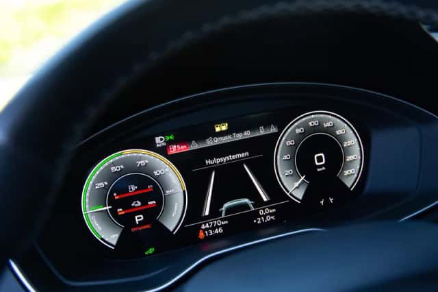 Audi Q5 (2023) thumbnail 5