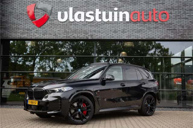 BMW X5 (2023) thumbnail 1