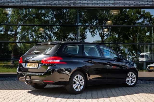 Peugeot 308 (2021) thumbnail 2