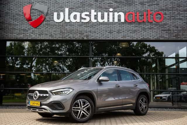 Mercedes-Benz GLA (2021) thumbnail 1