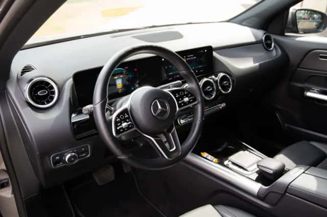 Mercedes-Benz GLA (2021) thumbnail 4