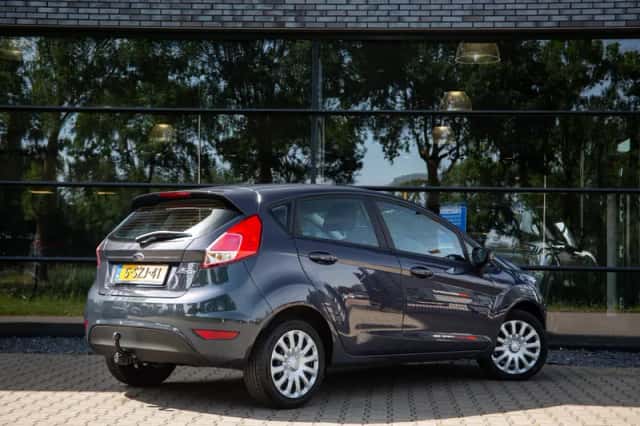 Ford Fiesta (2014) thumbnail 2