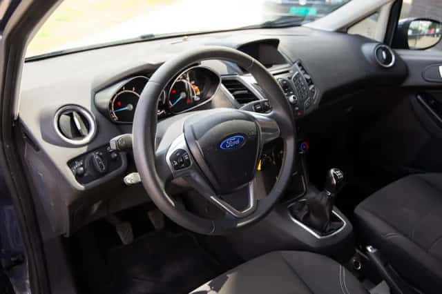 Ford Fiesta (2014) thumbnail 4