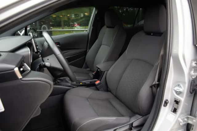 Toyota Corolla (2020) thumbnail 3