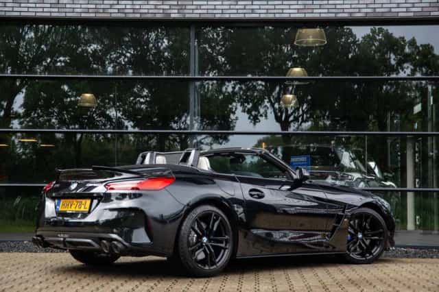 BMW Z4 (2023) thumbnail 2