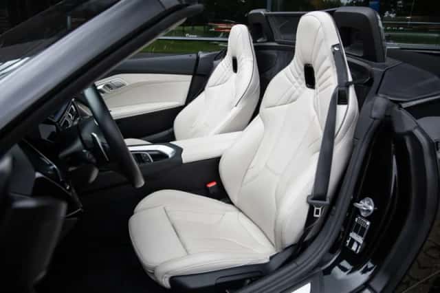 BMW Z4 (2023) thumbnail 3