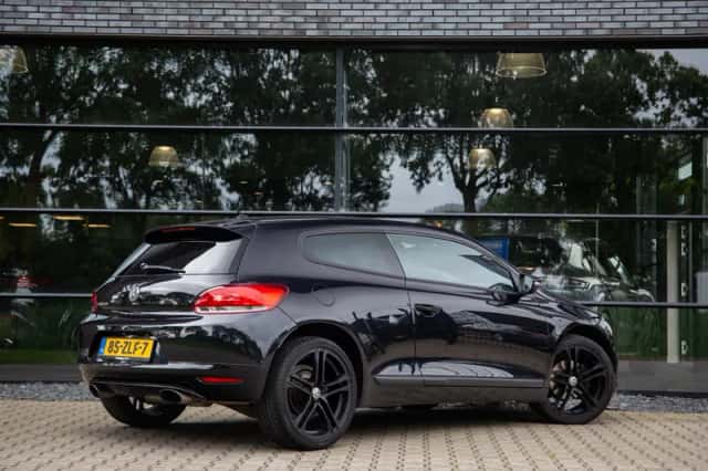 Volkswagen Scirocco (2013) thumbnail 2