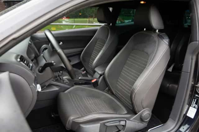 Volkswagen Scirocco (2013) thumbnail 3