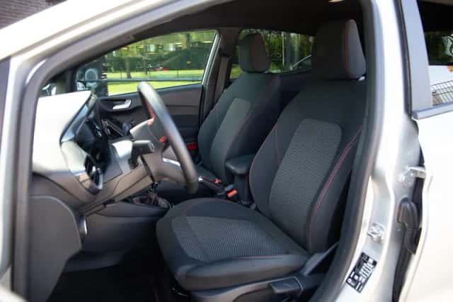 Ford Fiesta (2021) thumbnail 3