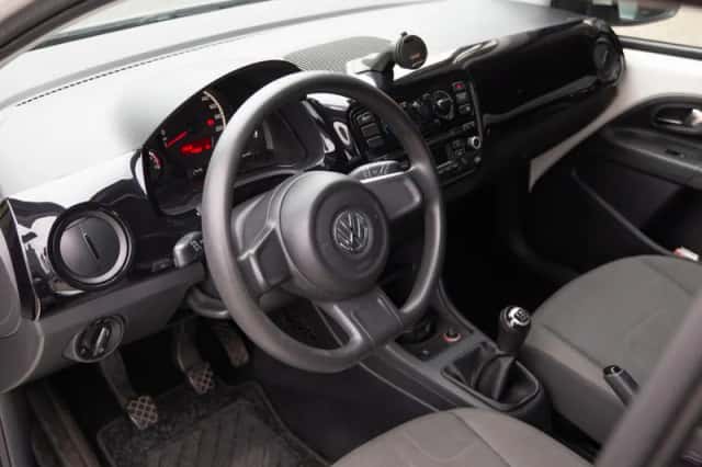 Volkswagen Up (2013) thumbnail 4
