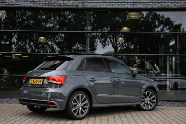 Audi A1 (2017) thumbnail 2