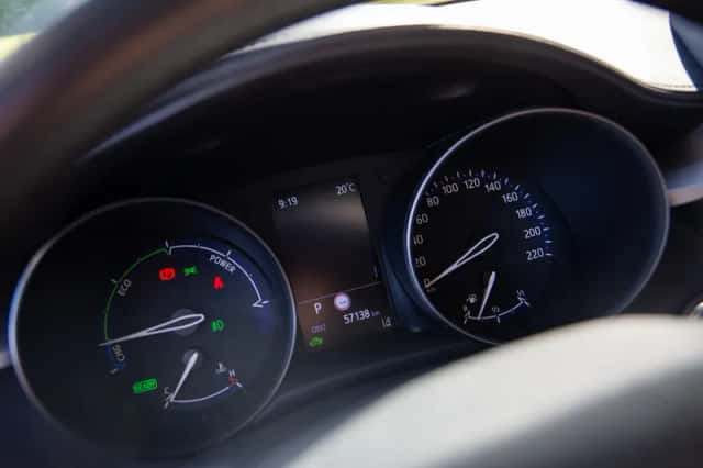 Toyota C Hr (2022) thumbnail 5