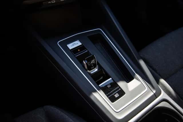 Volkswagen Golf (2025) thumbnail 6