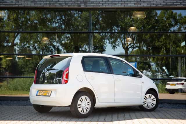 Volkswagen Up (2013) thumbnail 2